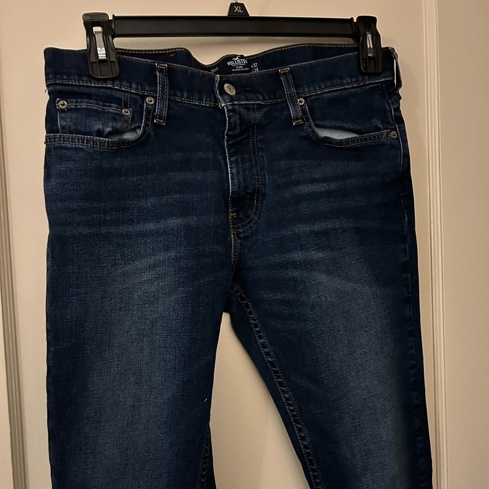 3 pairs of Men’s Hollister Skinny jeans